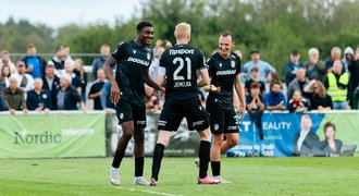 MOL Cup: Lanžhot - Plzeň 1:6. Viktoria jde dál, skvělý (ovázaný) Vydra, ukázal se Bello